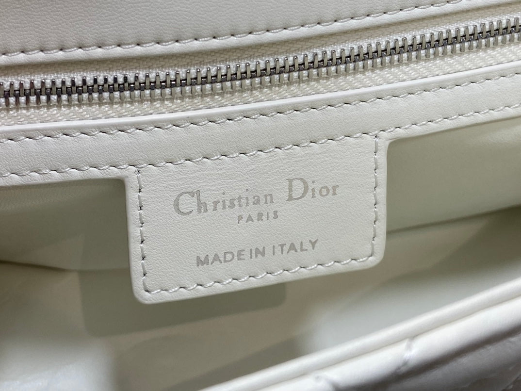 Мала сумка Dior Caro з натуральної шкіри — фото 9