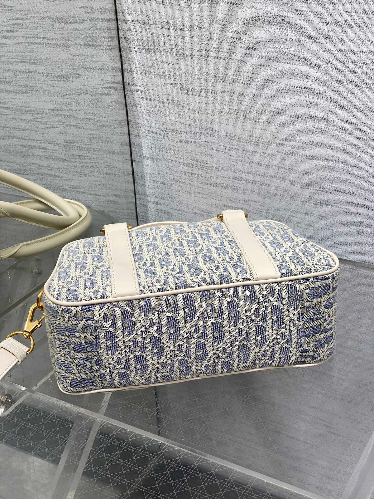 Середня сумка-боулинг Dior D-Vibe з натуральної шкіри — фото 6
