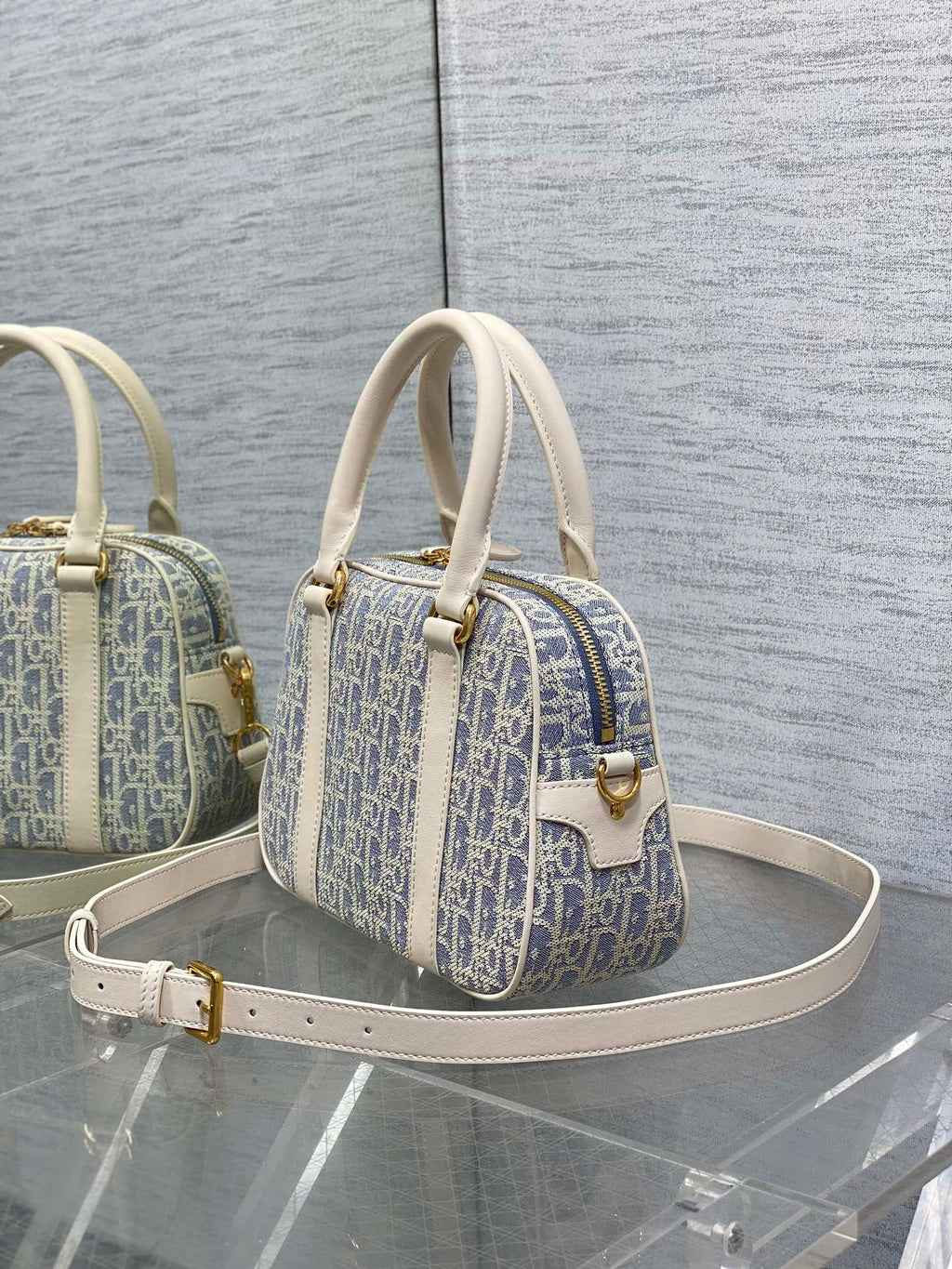 Середня сумка-боулинг Dior D-Vibe з натуральної шкіри — фото 4