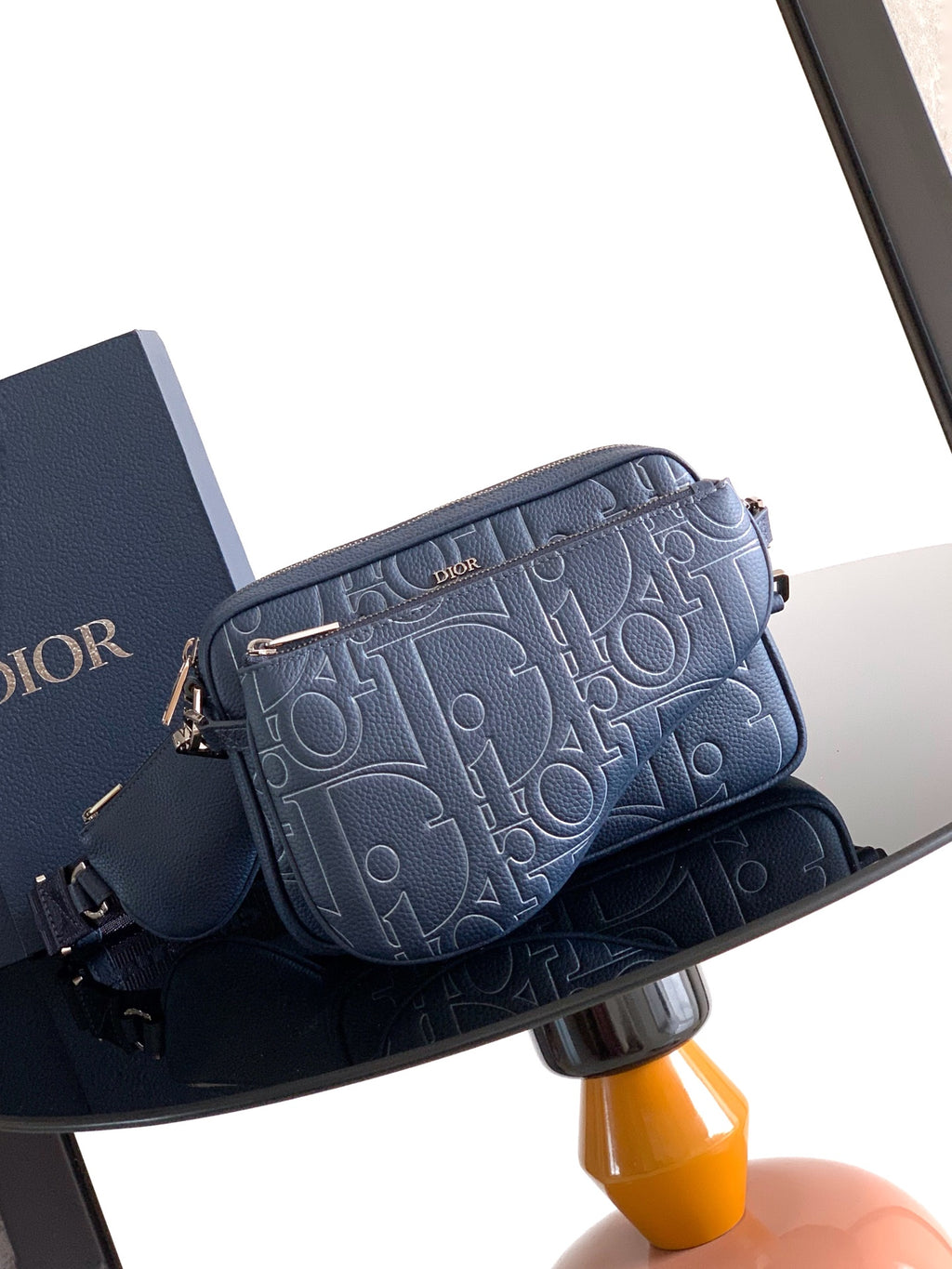 Сумка-трансформер Dior Saddle із тисненої натуральної шкіри — фото 1