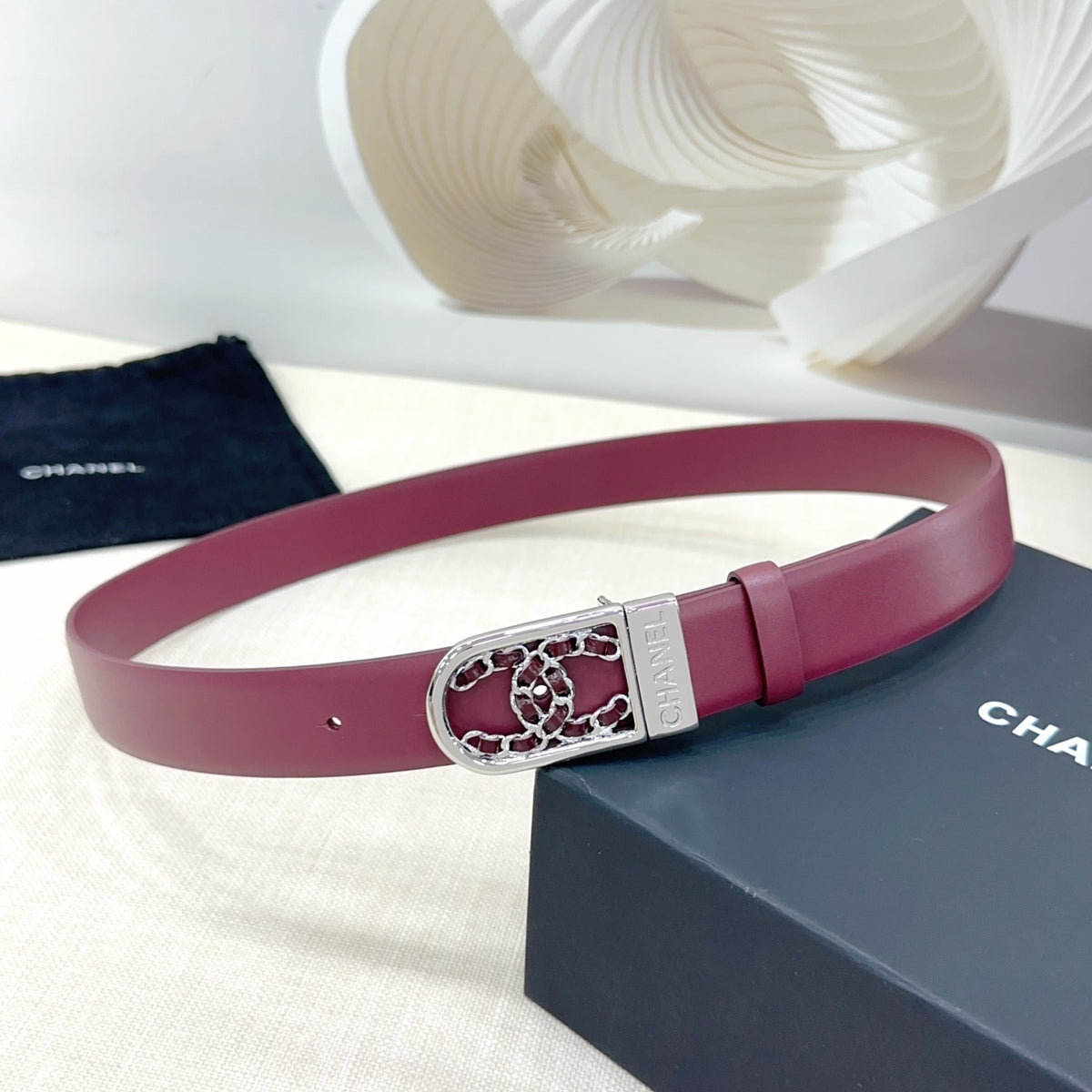 Ремінь Chanel з натуральної шкіри теляти — фото 1