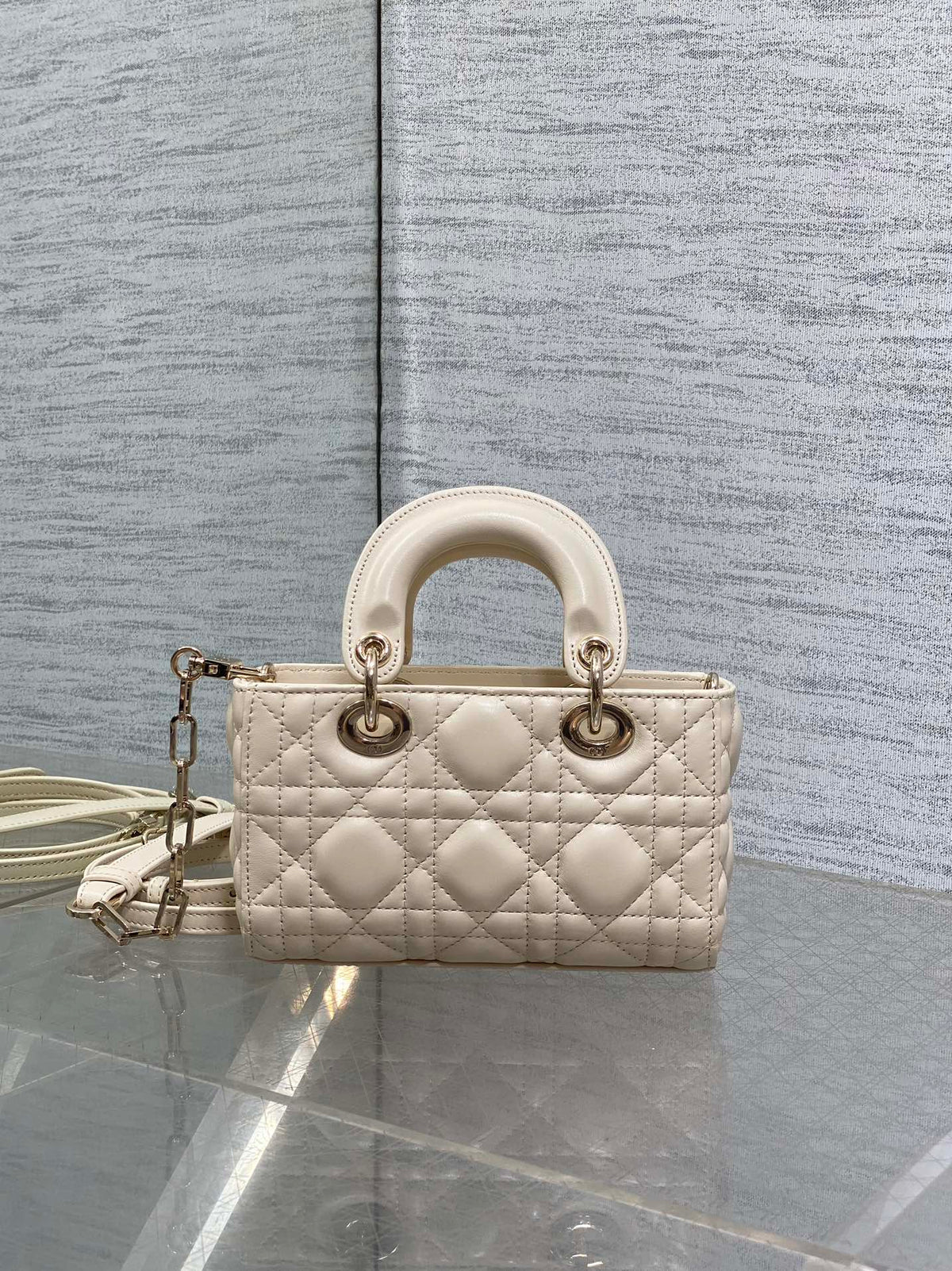 Міні сумка Dior D-Joy зі шкіри ягняти — фото 5