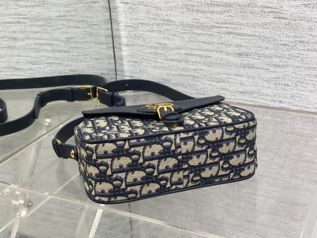 Сумка на ланцюжку Dior 30 Montaigne Pocket — фото 7