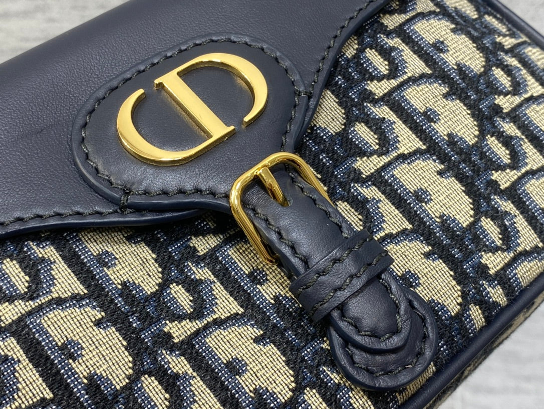 Сумка на ланцюжку Dior 30 Montaigne Pocket — фото 3