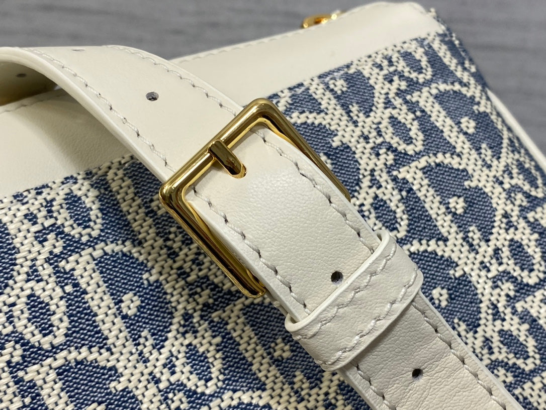 Сумка на ланцюжку Dior 30 Montaigne Pocket — фото 5