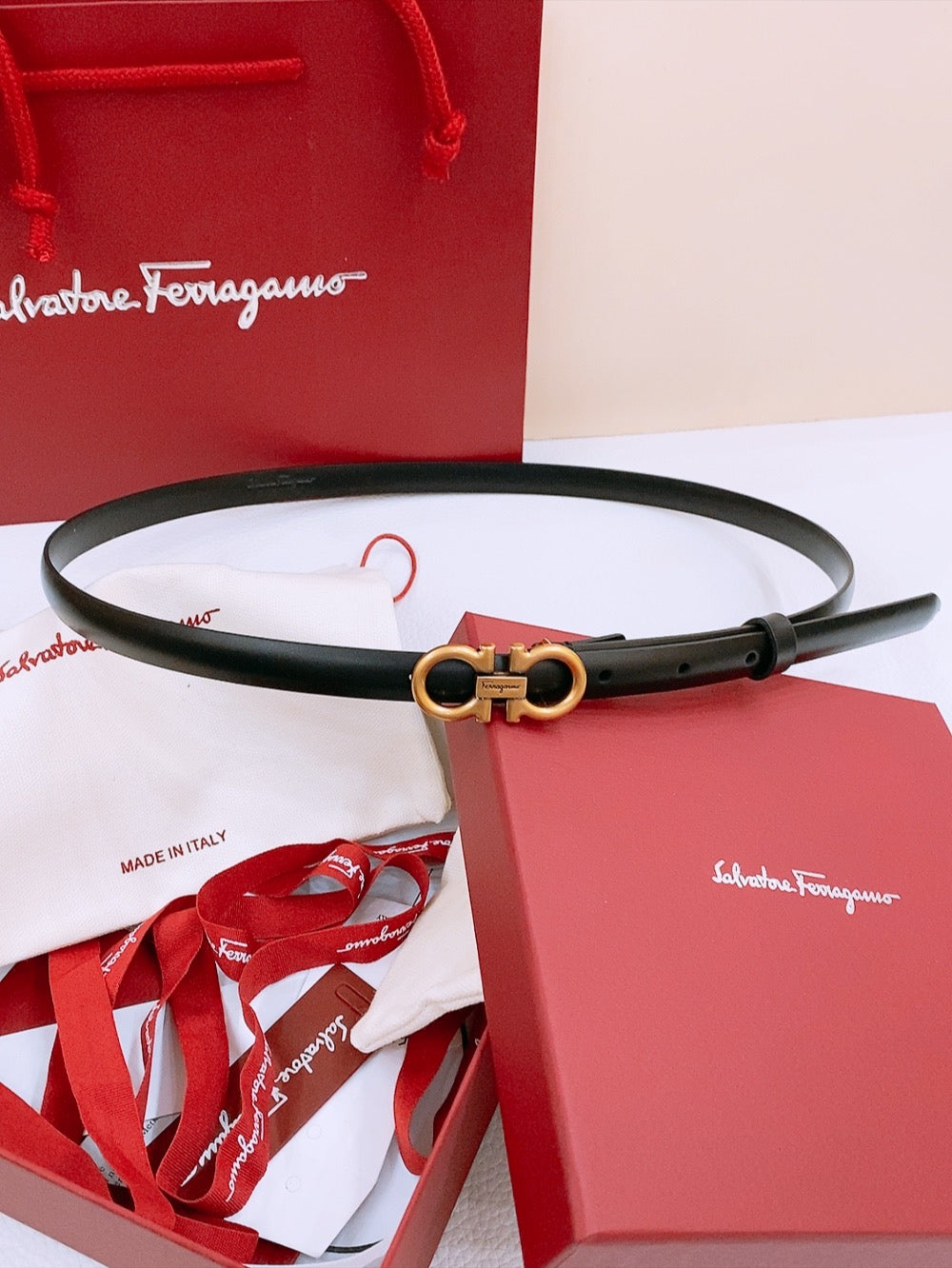 Ремінь Salvatore Ferragamo з натуральної шкіри — фото 1
