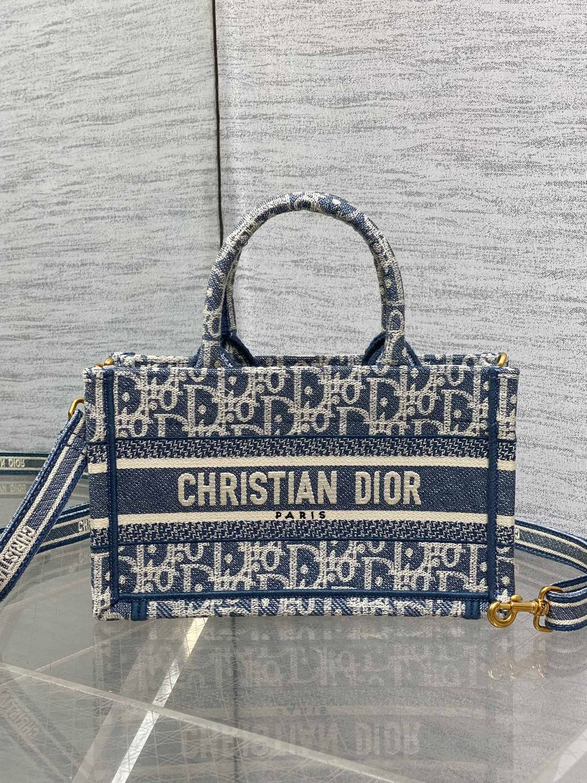 Сумка-тоут Dior з натуральної шкіри — фото 2