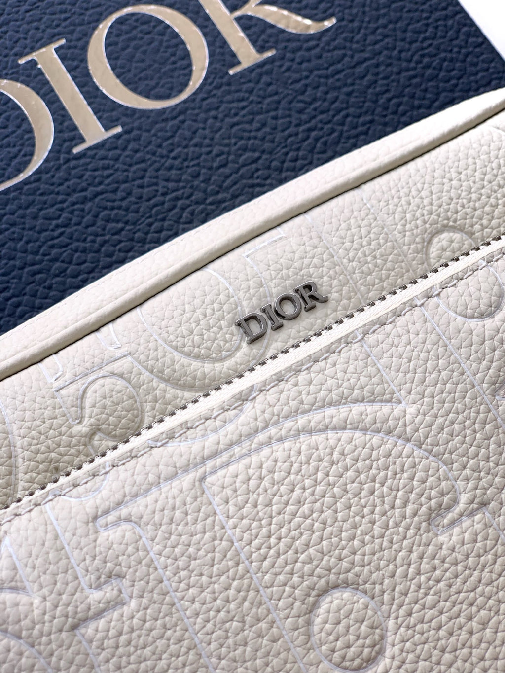 Сумка-трансформер Dior Saddle із тисненої натуральної шкіри — фото 4