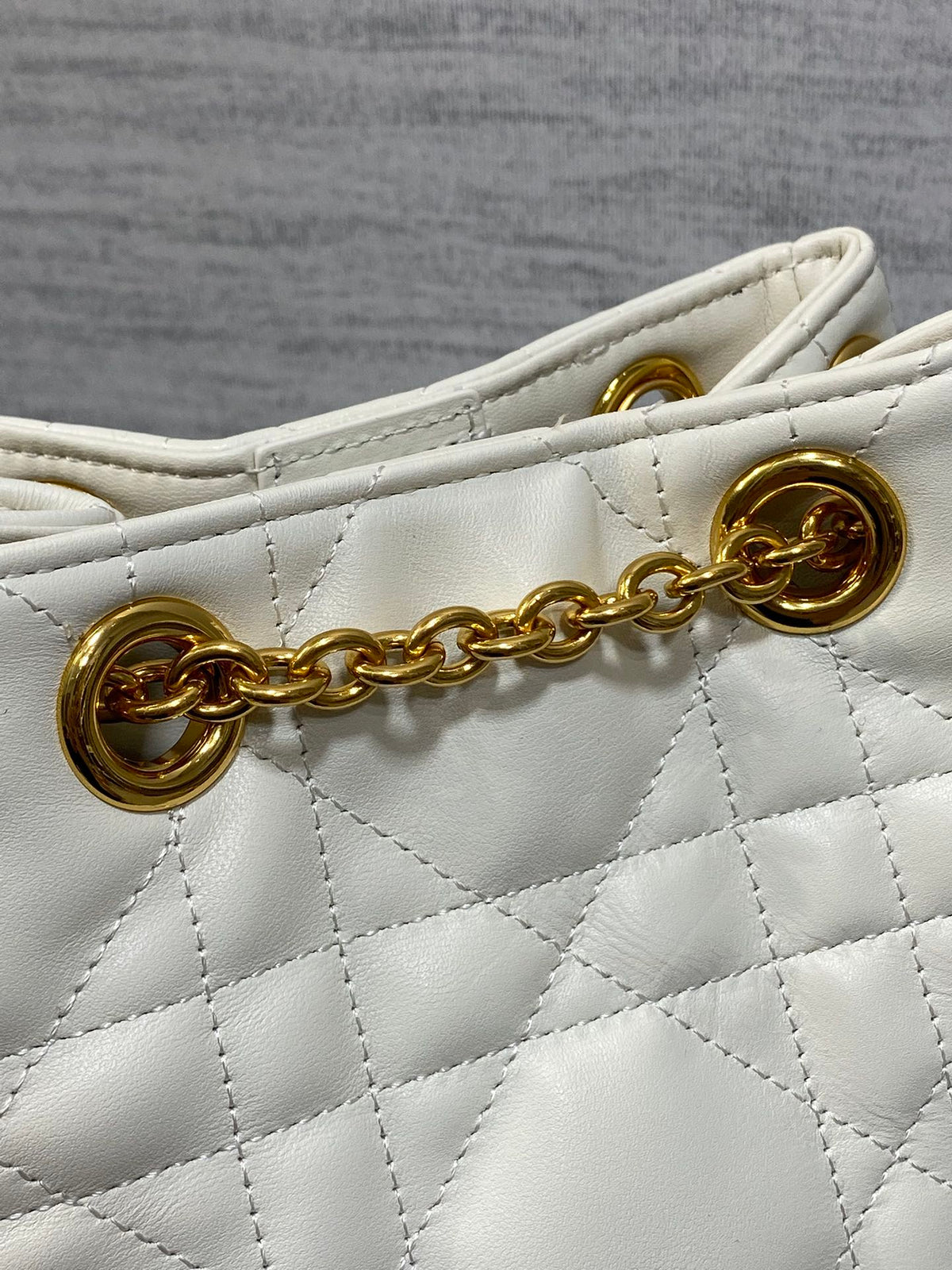 Велика сумка-відро Dior Caro Multicarry зі шкіри ягняти — фото 4