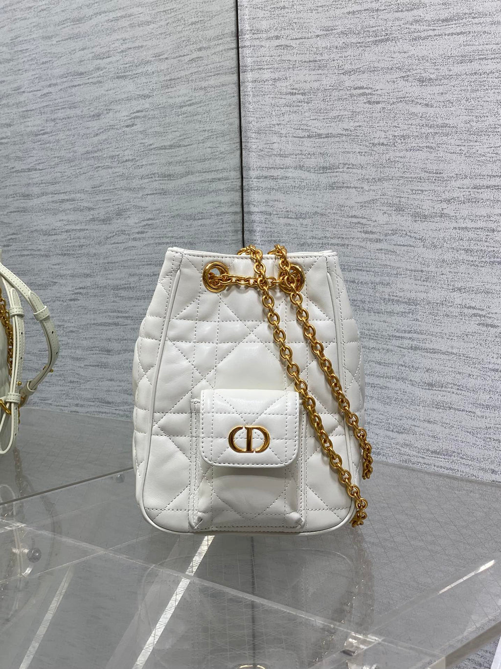 Мала сумка-відро Dior Caro Multicarry зі шкіри ягняти — фото 2