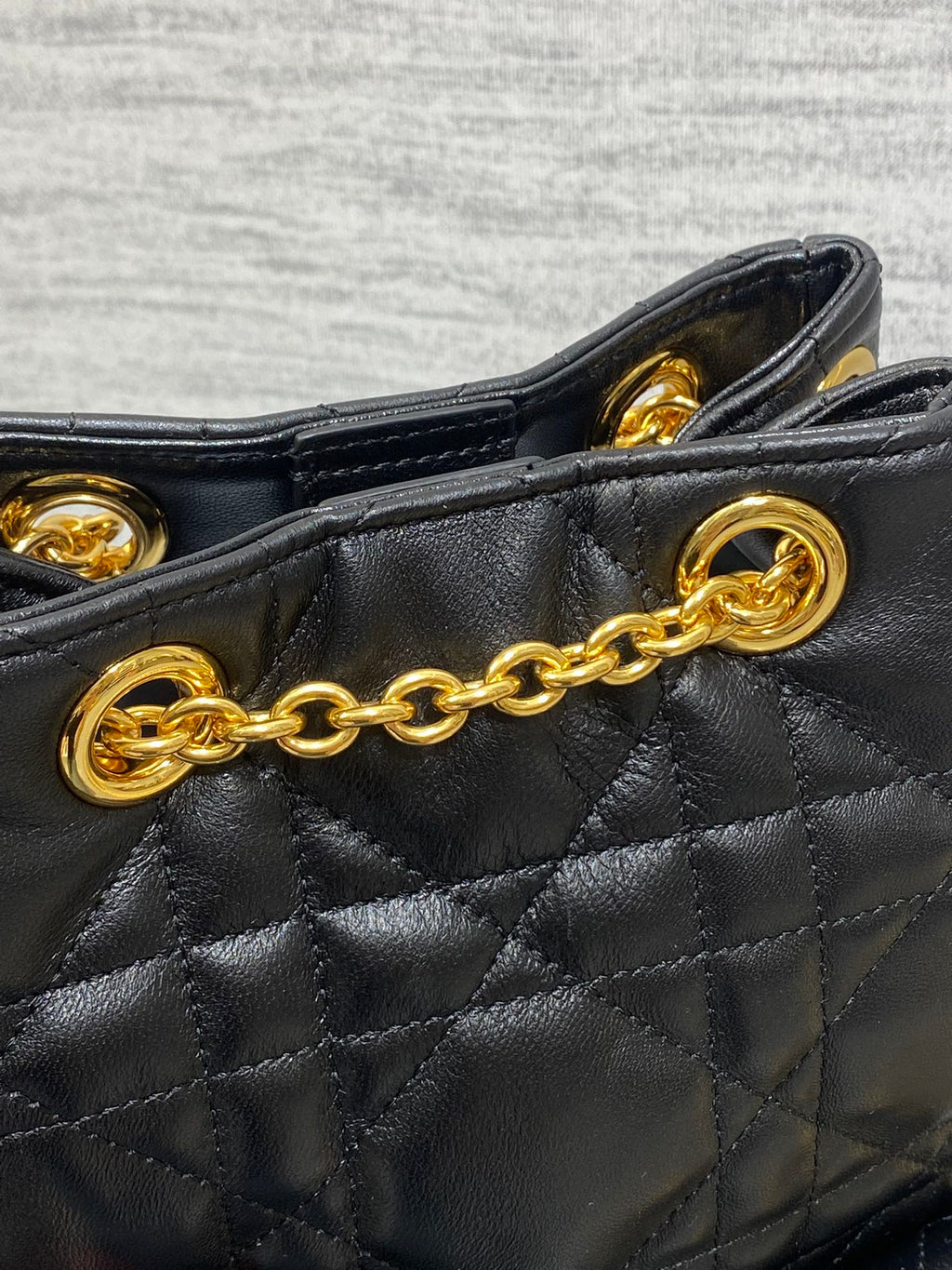 Велика сумка-відро Dior Caro Multicarry зі шкіри ягняти — фото 4