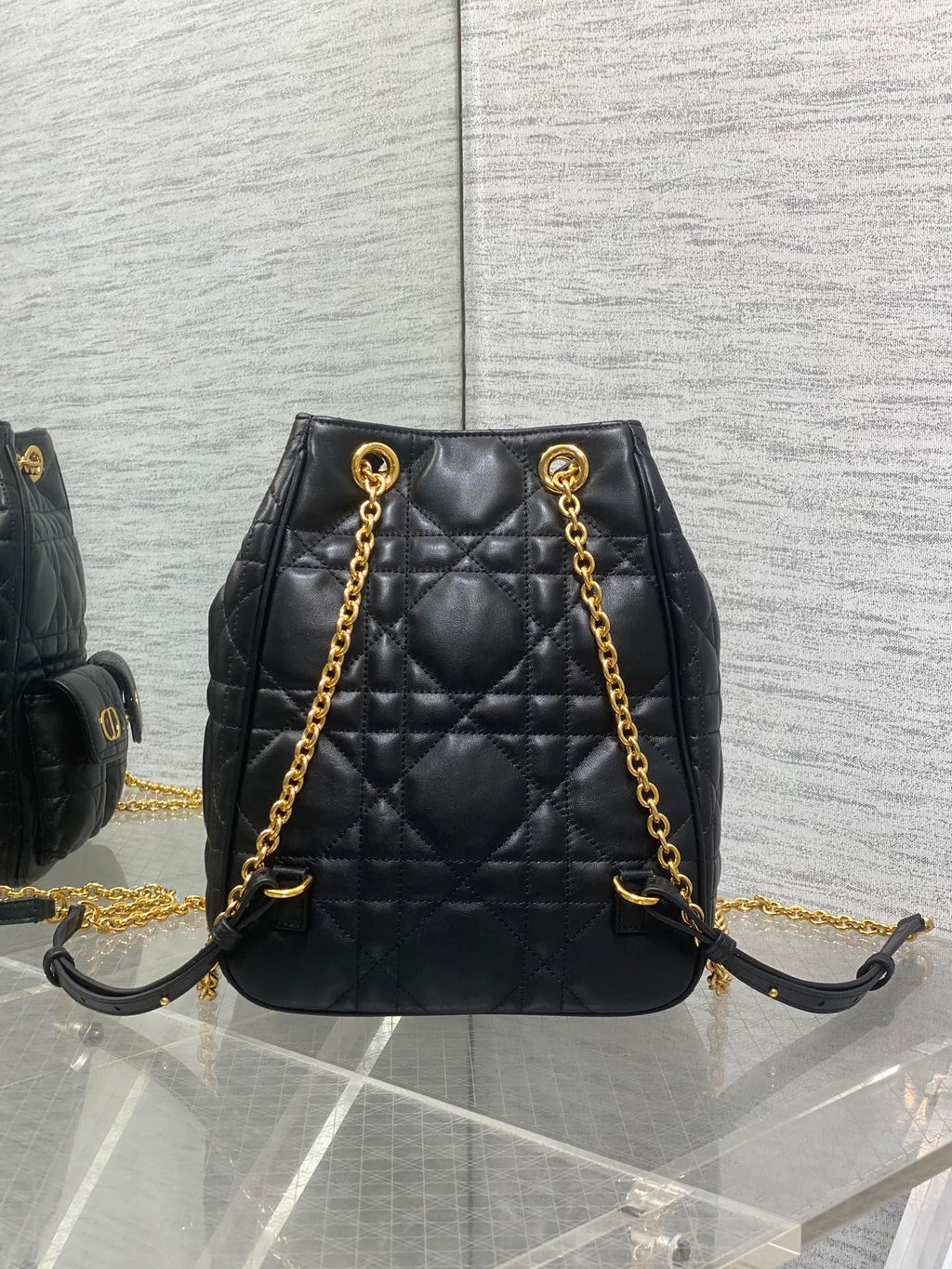 Велика сумка-відро Dior Caro Multicarry зі шкіри ягняти — фото 5