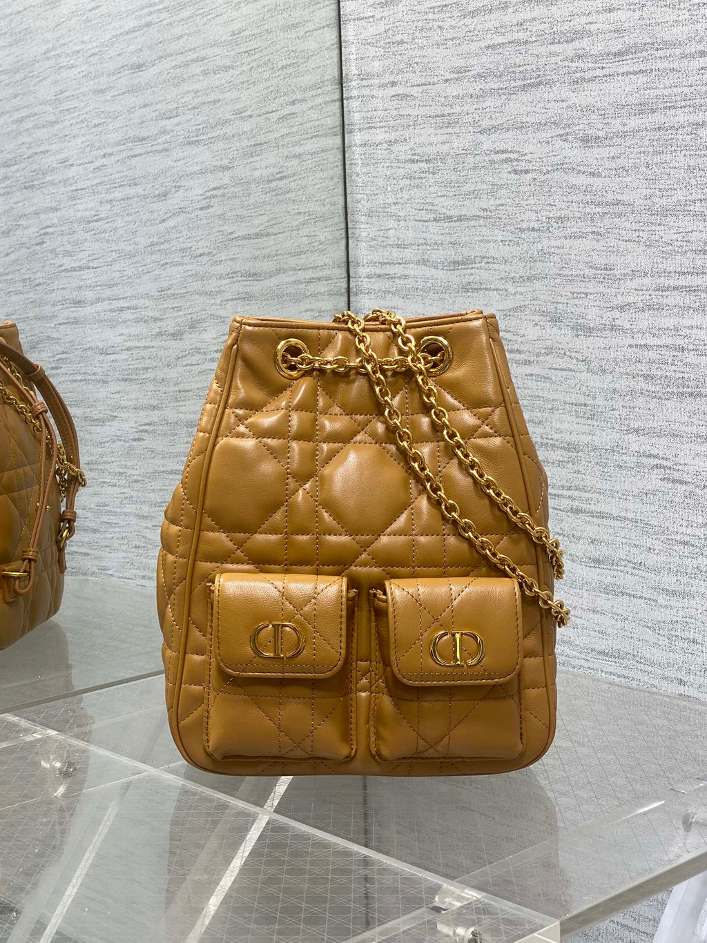 Велика сумка-відро Dior Caro Multicarry зі шкіри ягняти — фото 2