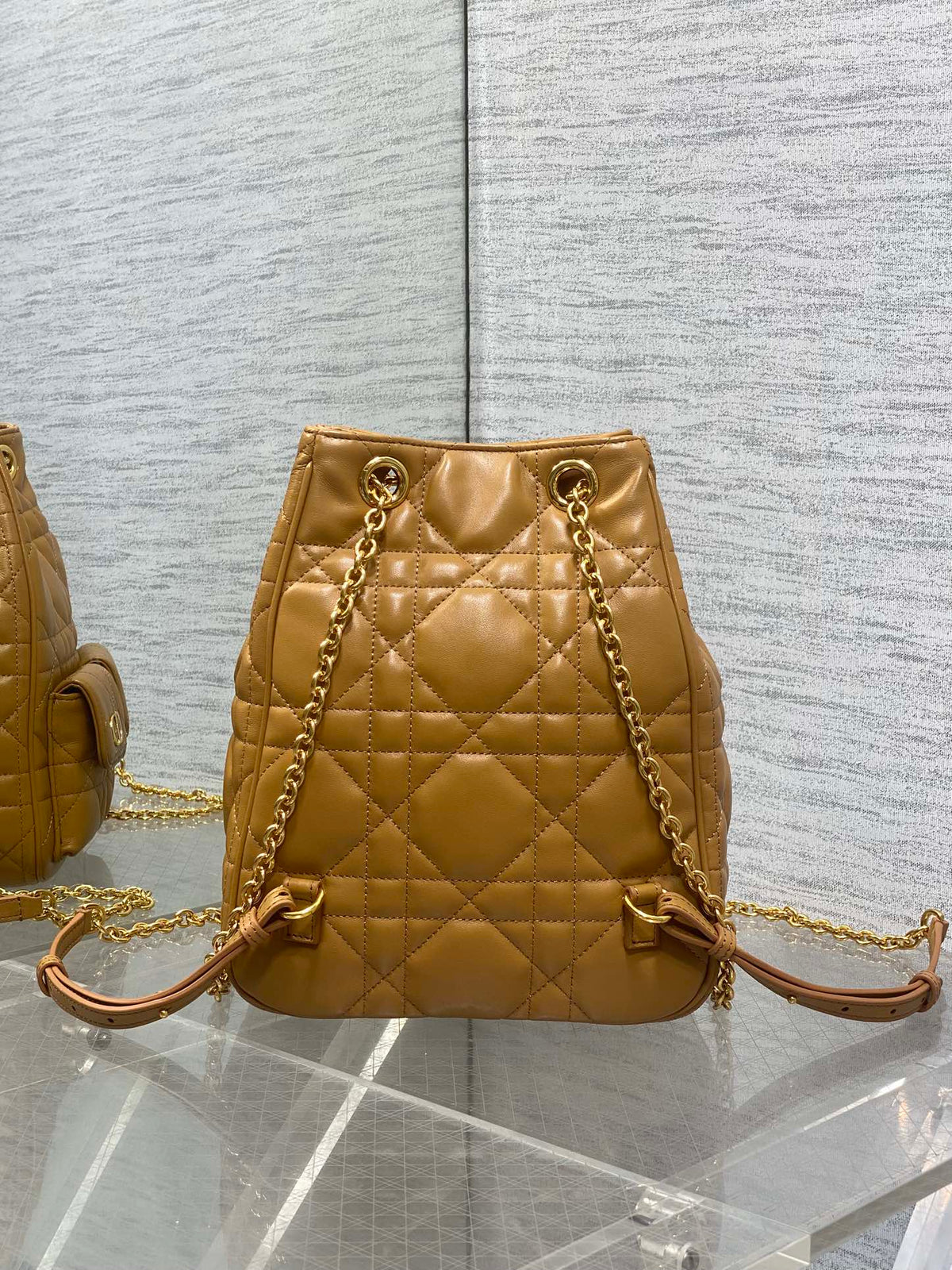 Велика сумка-відро Dior Caro Multicarry зі шкіри ягняти — фото 5