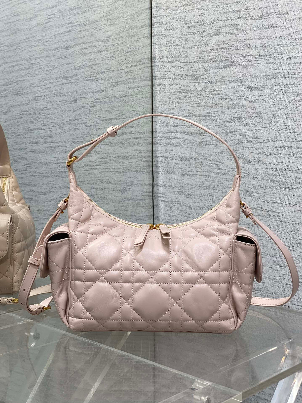 Сумка-хобо Dior D-Dream з натуральної шкіри — фото 1