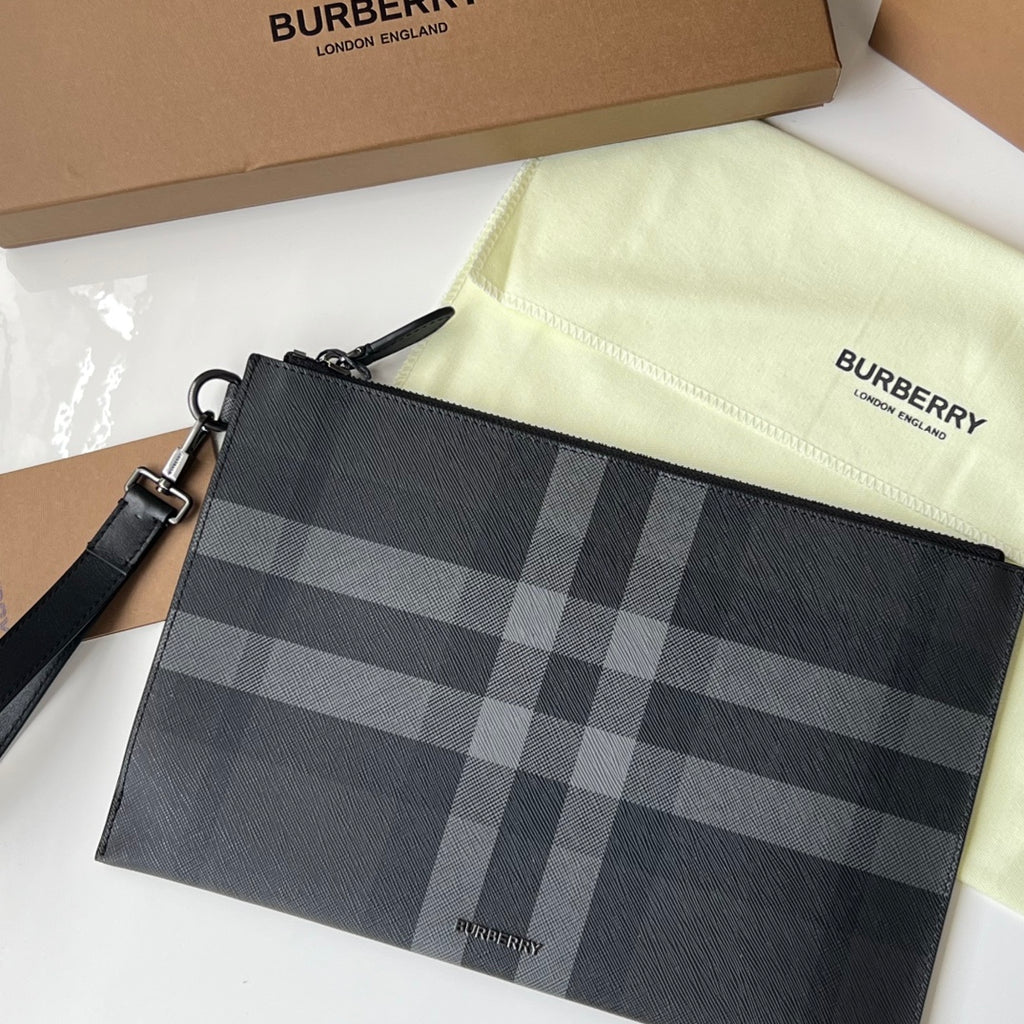 Клатч Burberry London із зернистої натуральної шкіри — фото 3