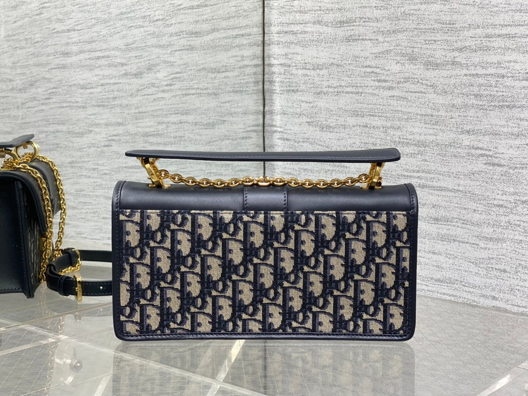 Середня сумка Dior 30 Montaigne — фото 4
