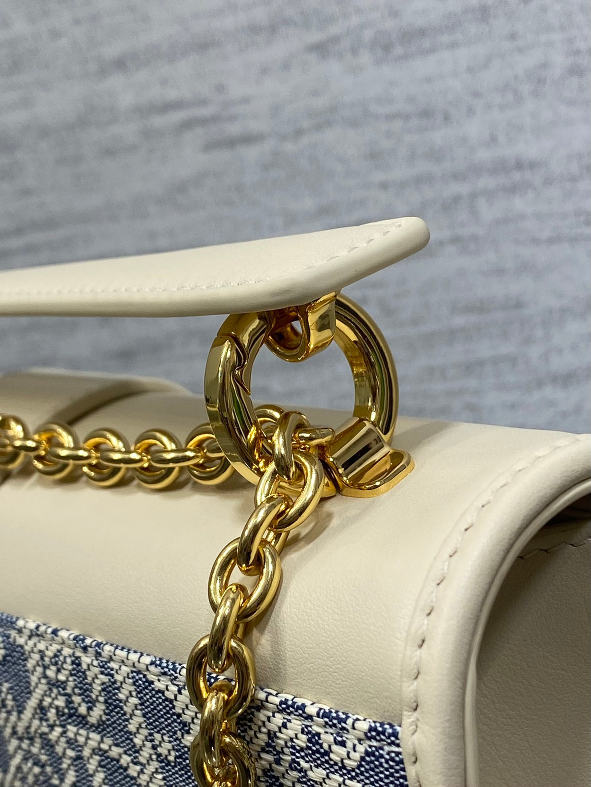 Середня сумка Dior 30 Montaigne з натуральної шкіри — фото 6