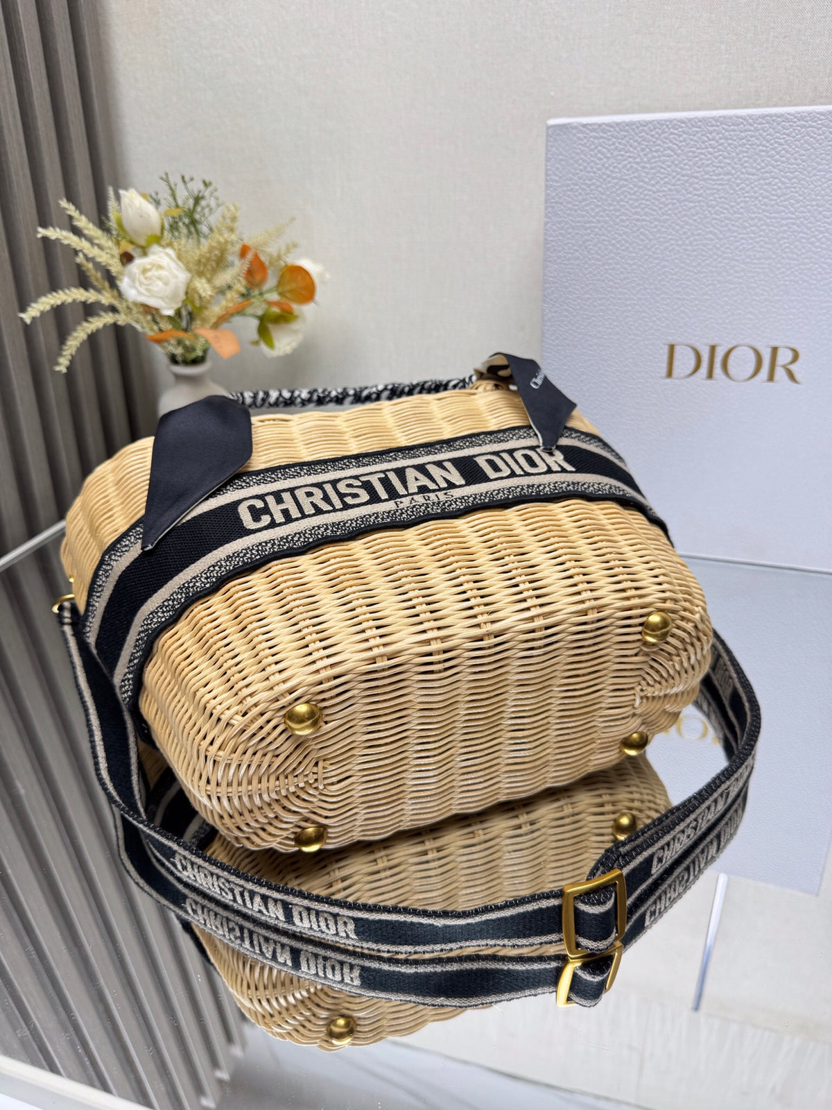 Сумка Dior з плетеної лози й текстилю — фото 4