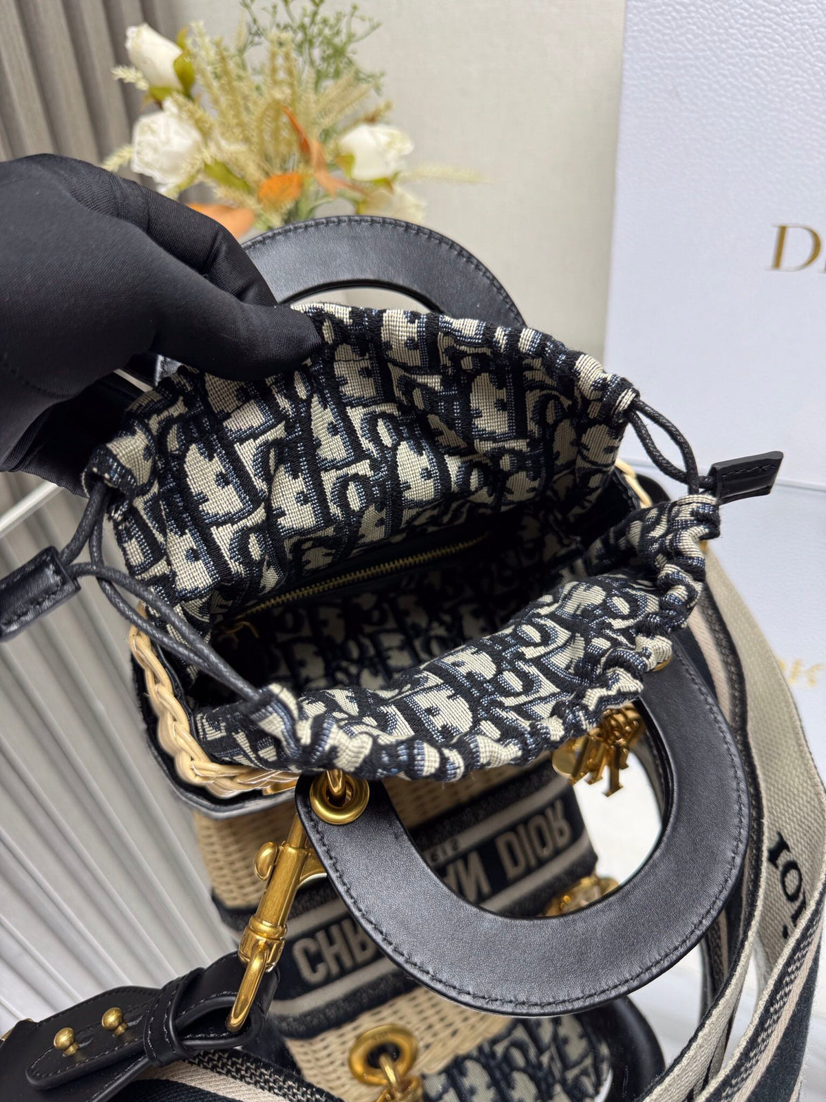 Сумка Dior з бамбукового плетіння й текстилю — фото 9