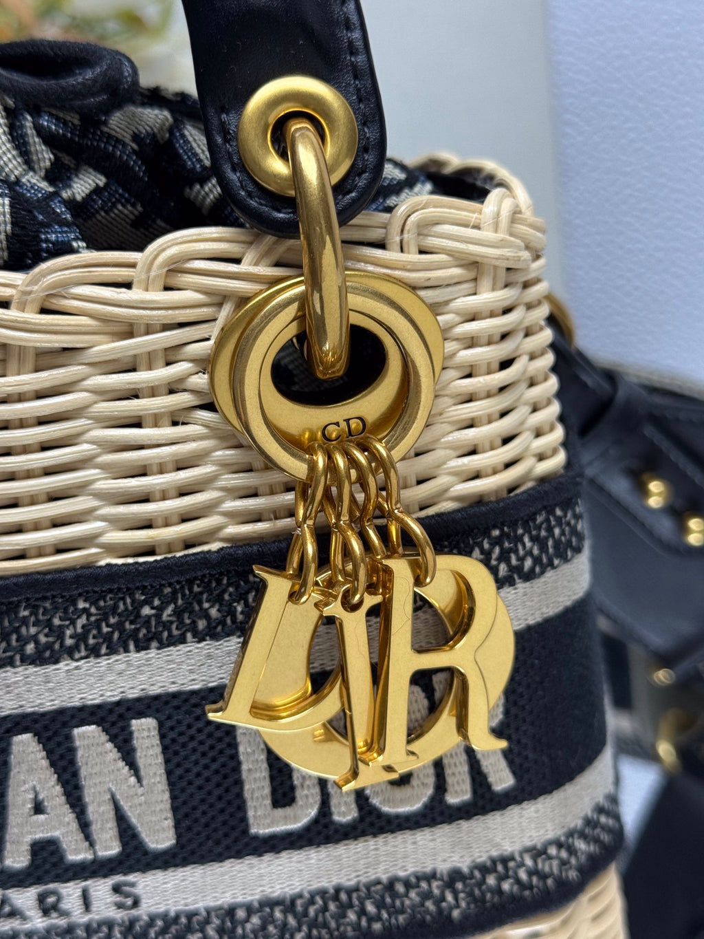 Сумка Dior з бамбукового плетіння й текстилю — фото 2