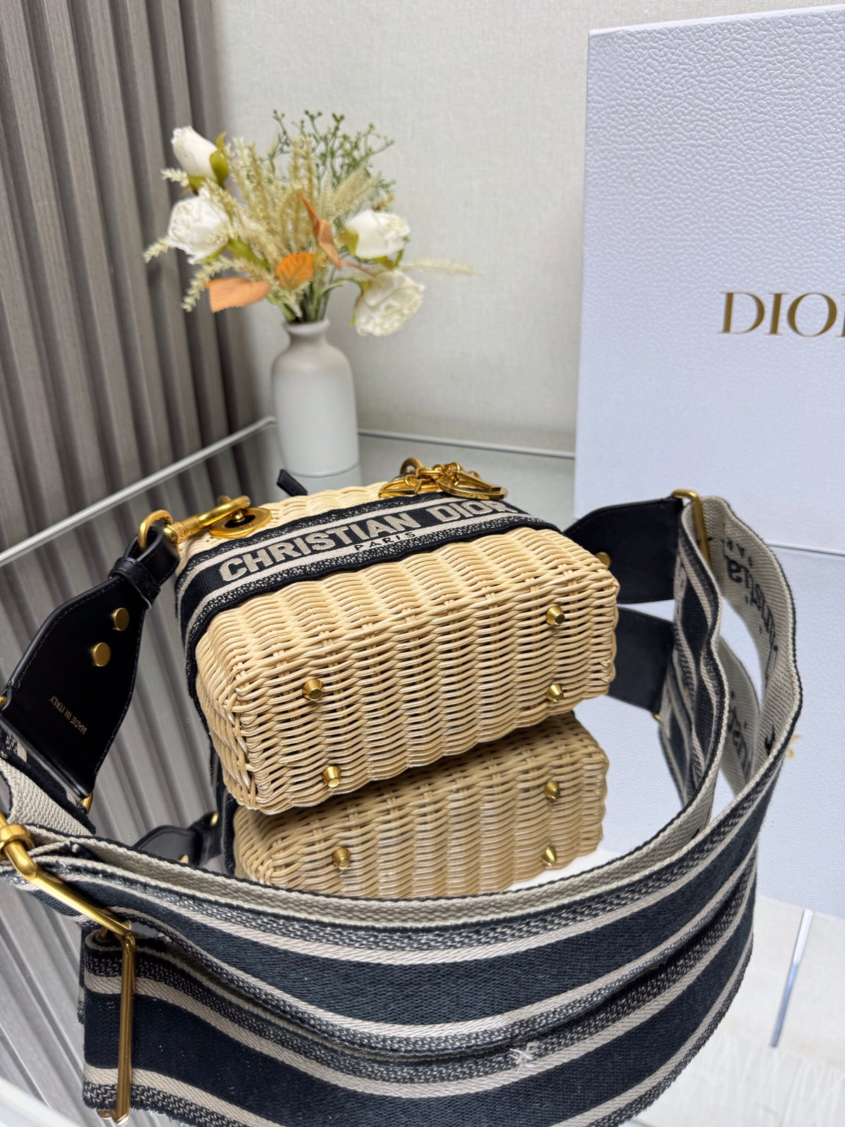Сумка Dior з бамбукового плетіння й текстилю — фото 5