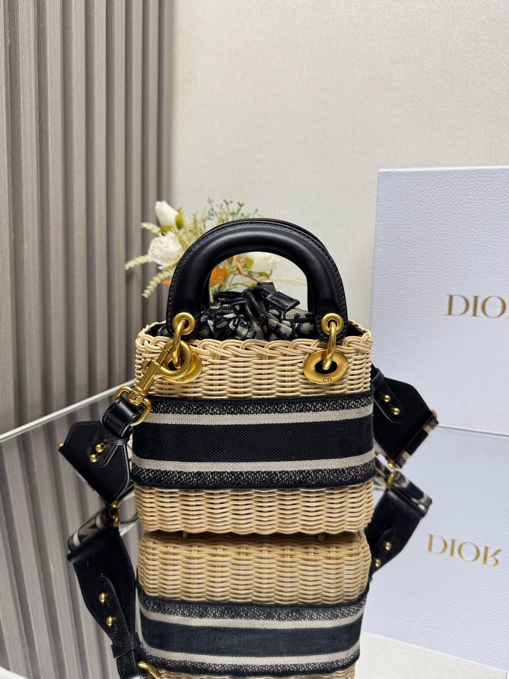 Сумка Dior з бамбукового плетіння й текстилю — фото 4
