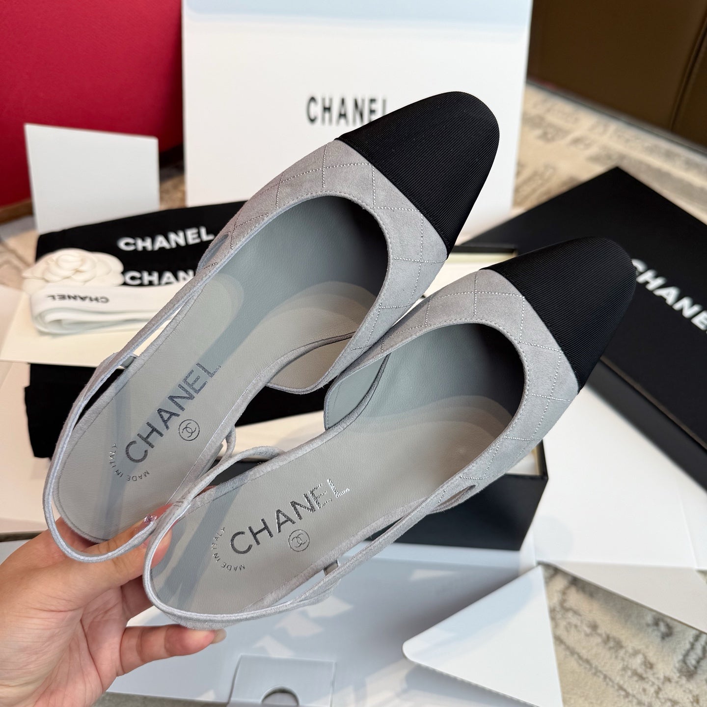 Жіночі замшеві взуття Chanel Slingback