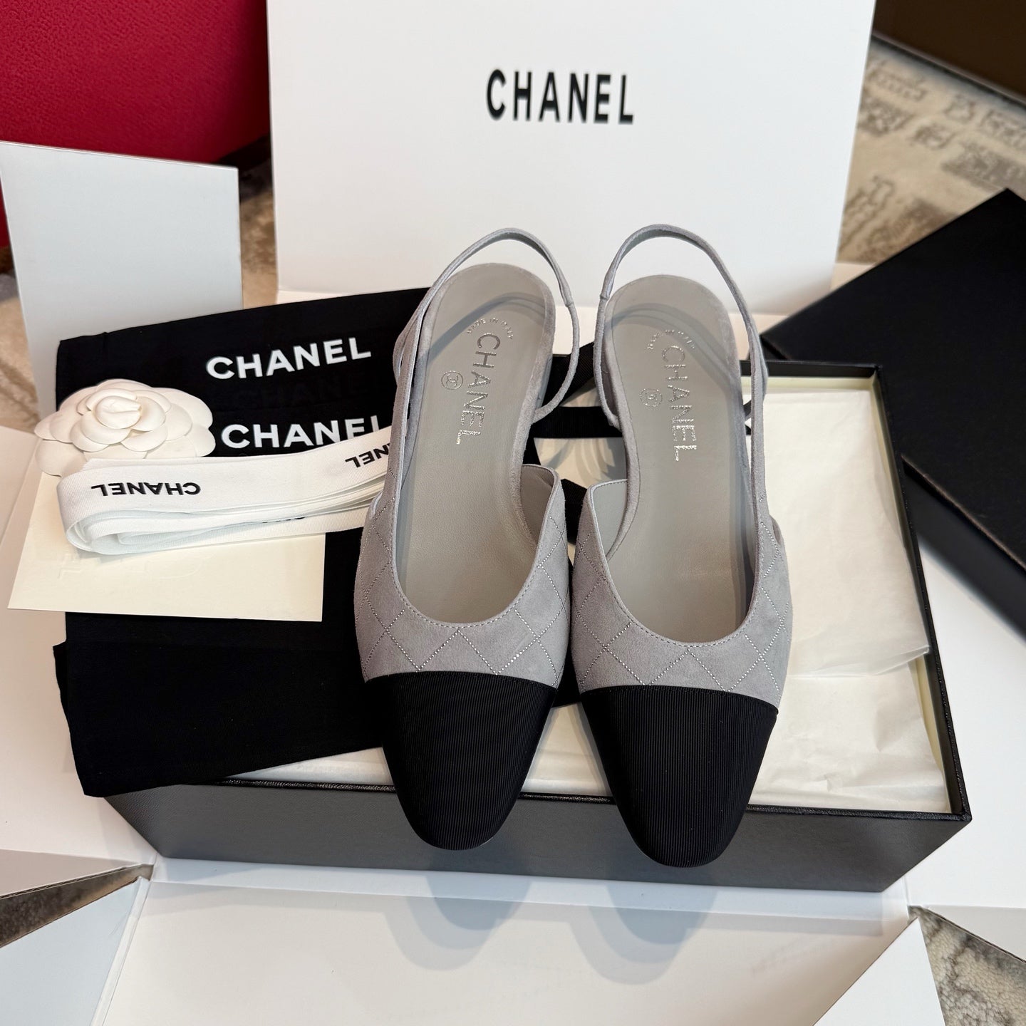 Жіночі замшеві взуття Chanel Slingback