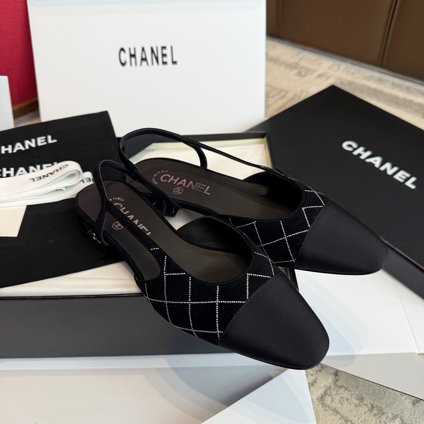 Жіночі замшеві взуття Chanel Slingback