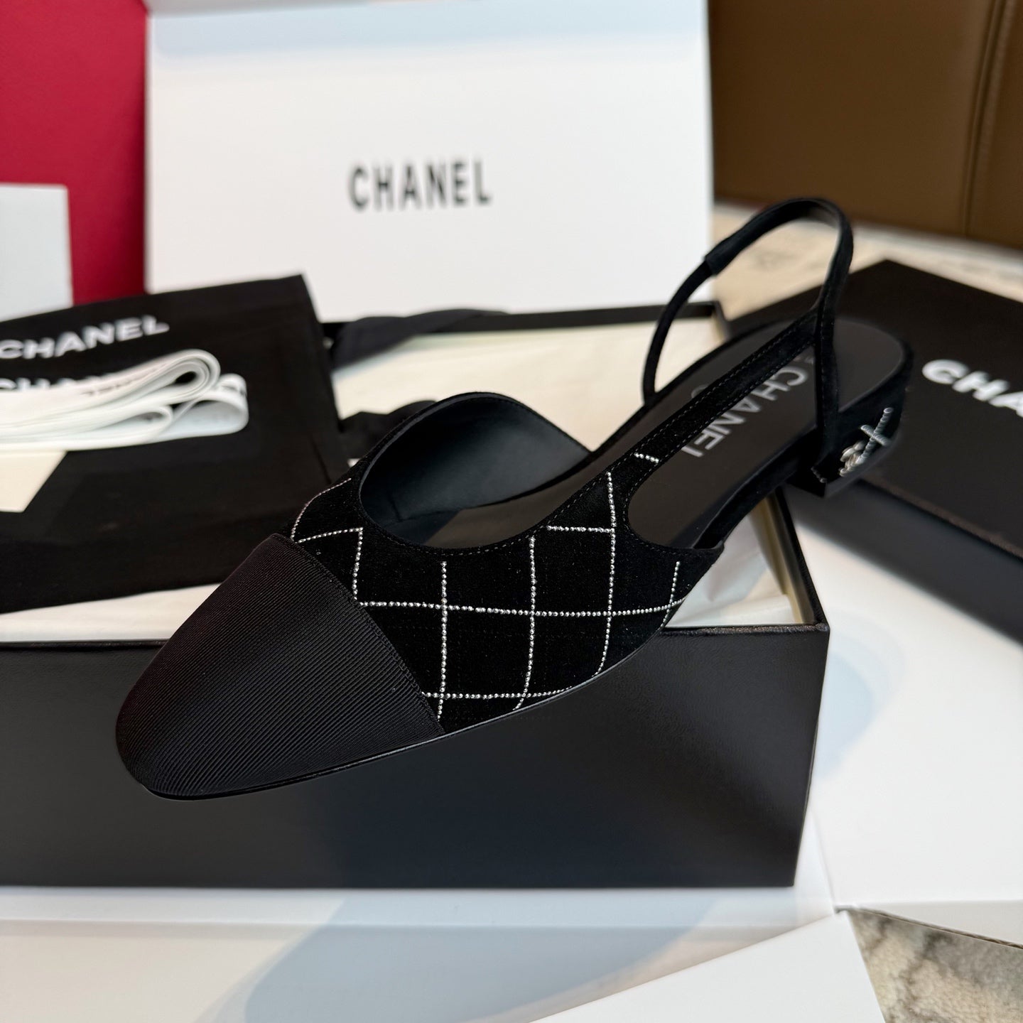 Жіночі замшеві взуття Chanel Slingback