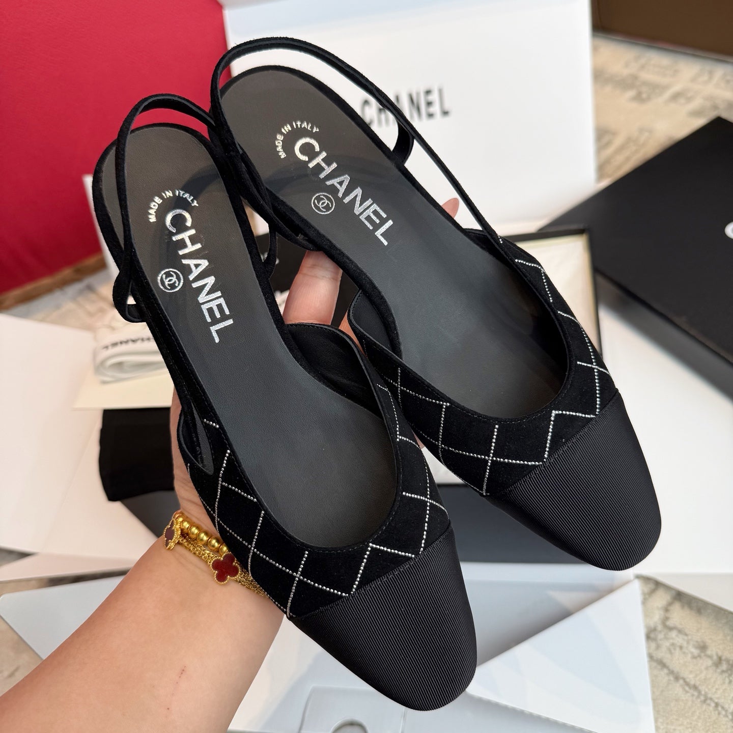 Жіночі замшеві взуття Chanel Slingback