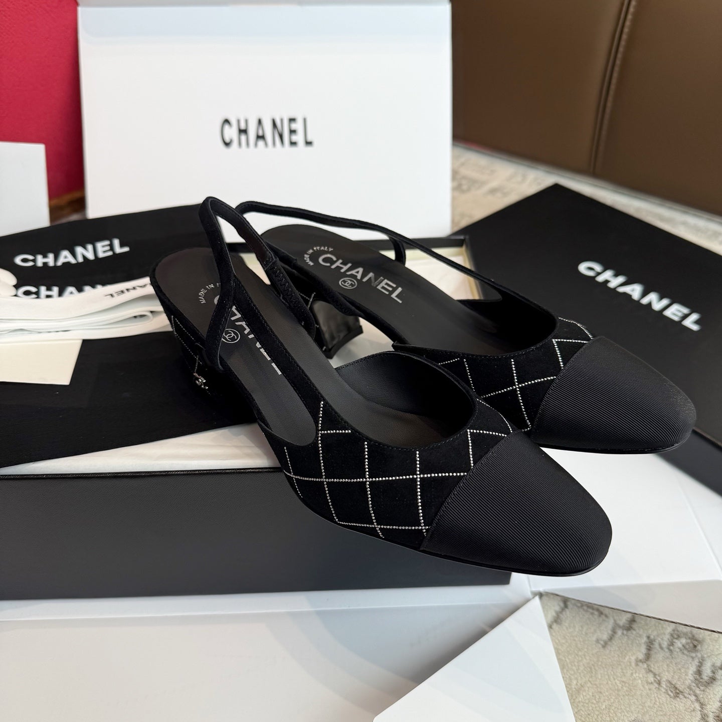 Жіночі елегантні замшеві туфлі Chanel Slingback
