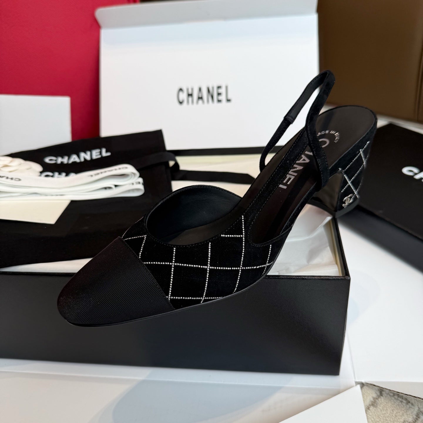 Жіночі елегантні замшеві туфлі Chanel Slingback