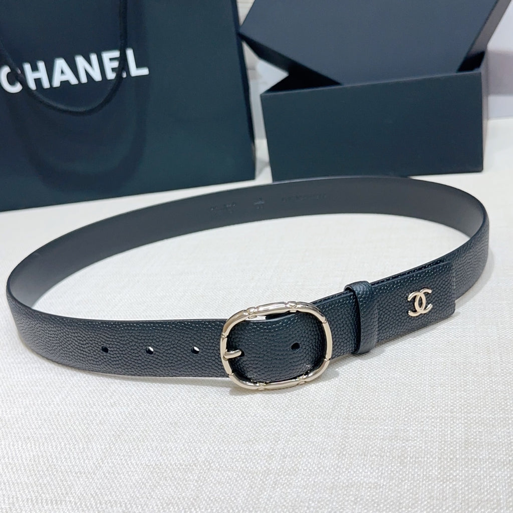 Ремінь Chanel з натуральної шкіри з перлинним декором — фото 1