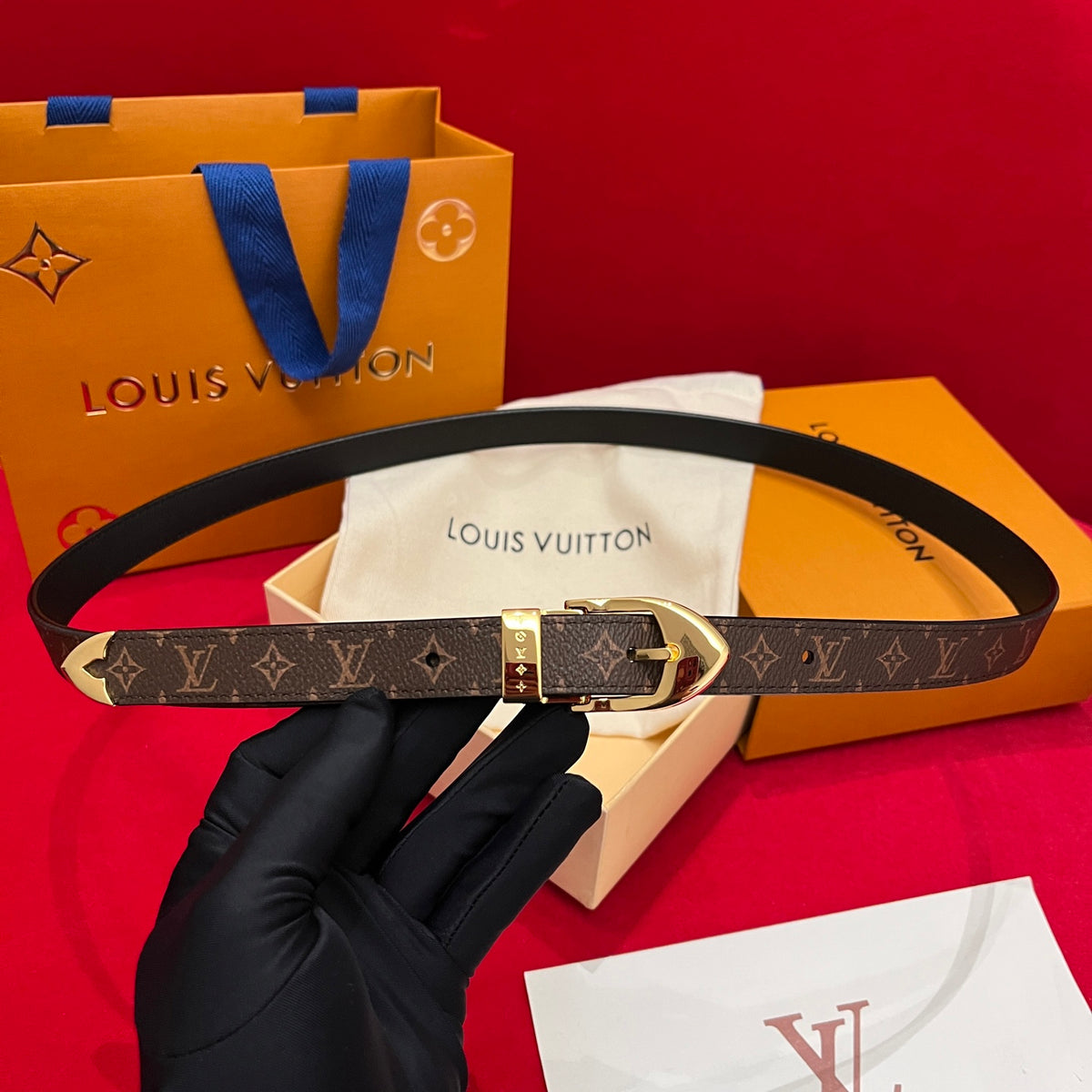 Ремінь Louis Vuitton з пряжкою-штифтом — фото 1