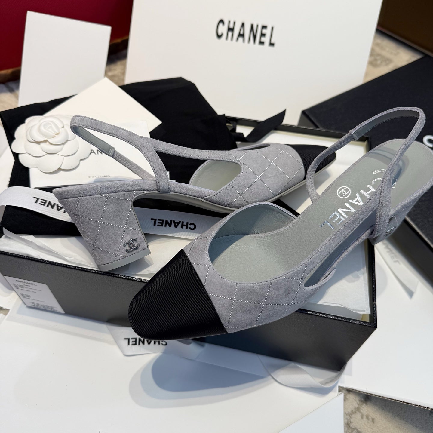 Жіночі елегантні замшеві туфлі Chanel Slingback