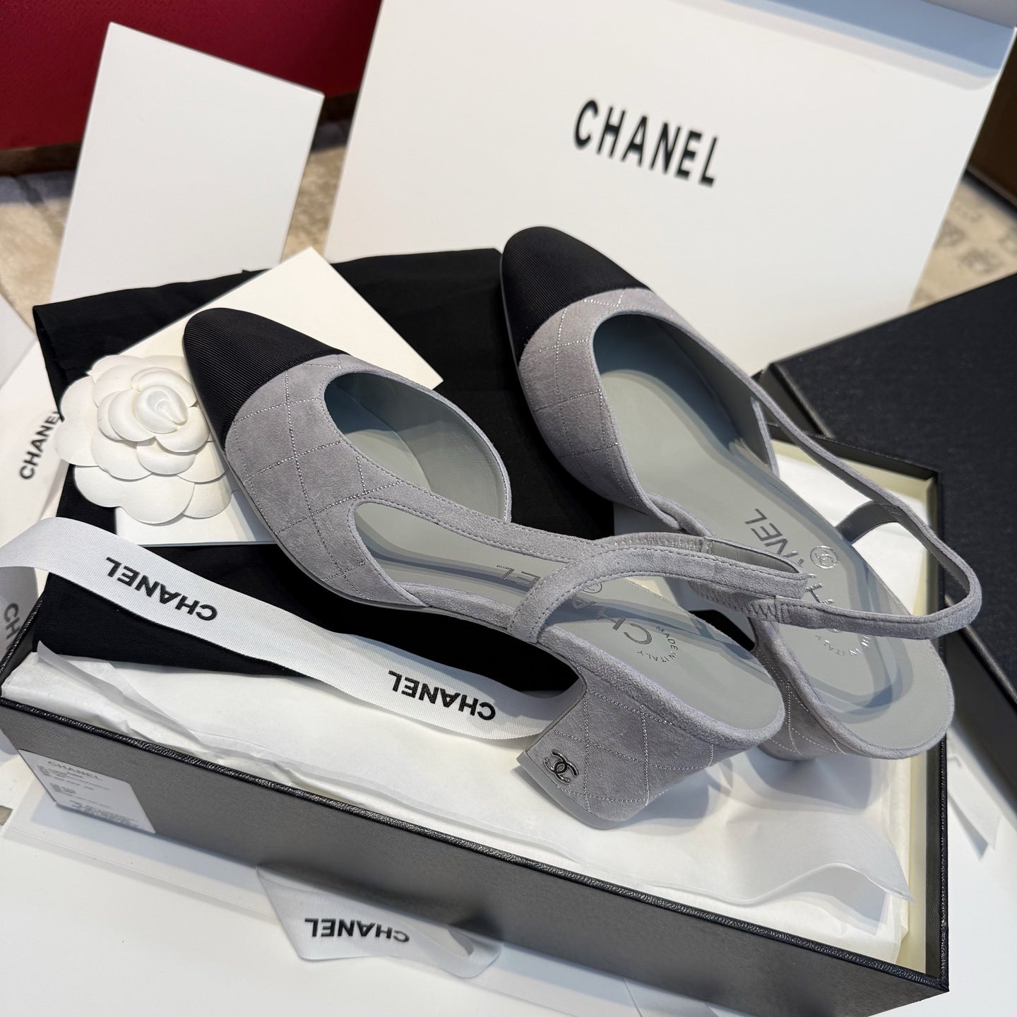 Жіночі елегантні замшеві туфлі Chanel Slingback