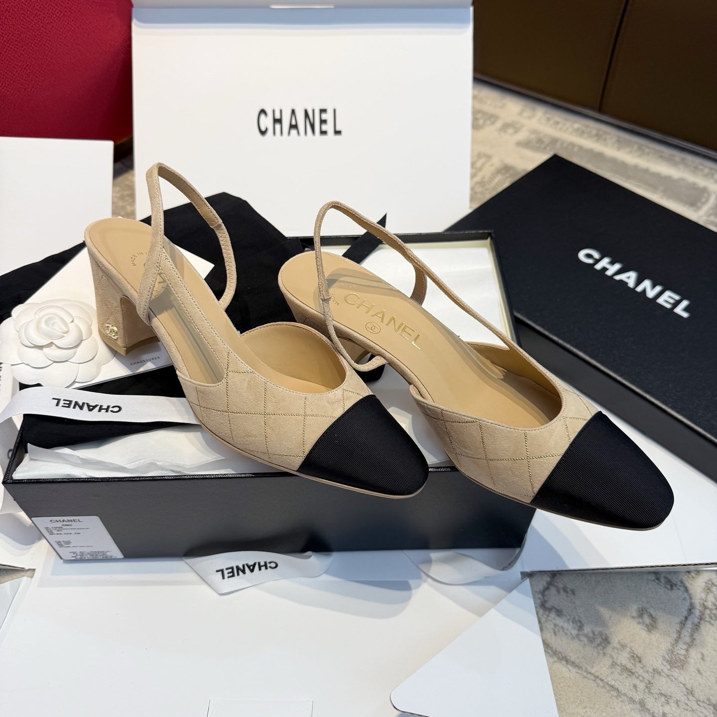 Жіночі елегантні замшеві туфлі Chanel Slingback