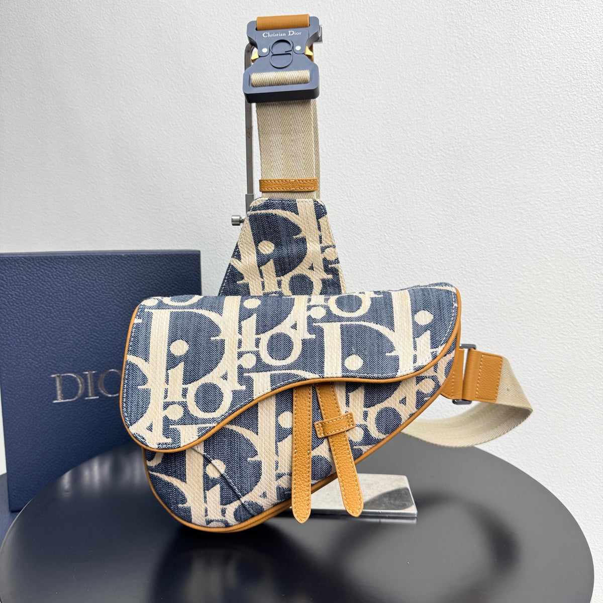 Сумка Dior Saddle з натуральної шкіри — фото 1