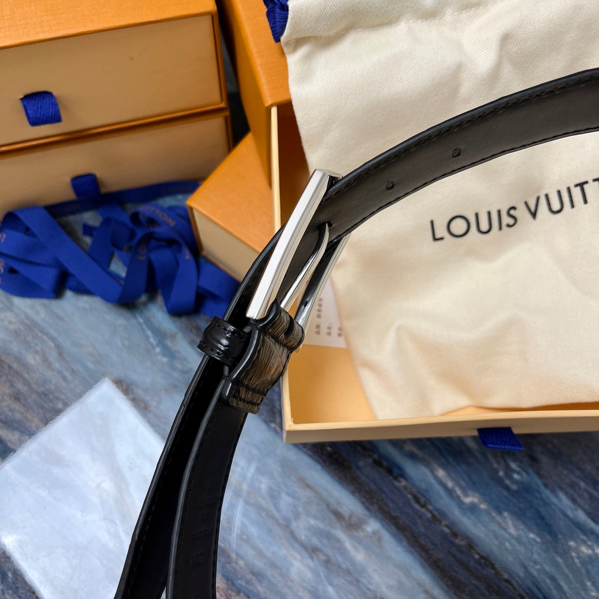 Ремінь Louis Vuitton з натуральної крокодилячої шкіри з пряжкою-штифтом — фото 2
