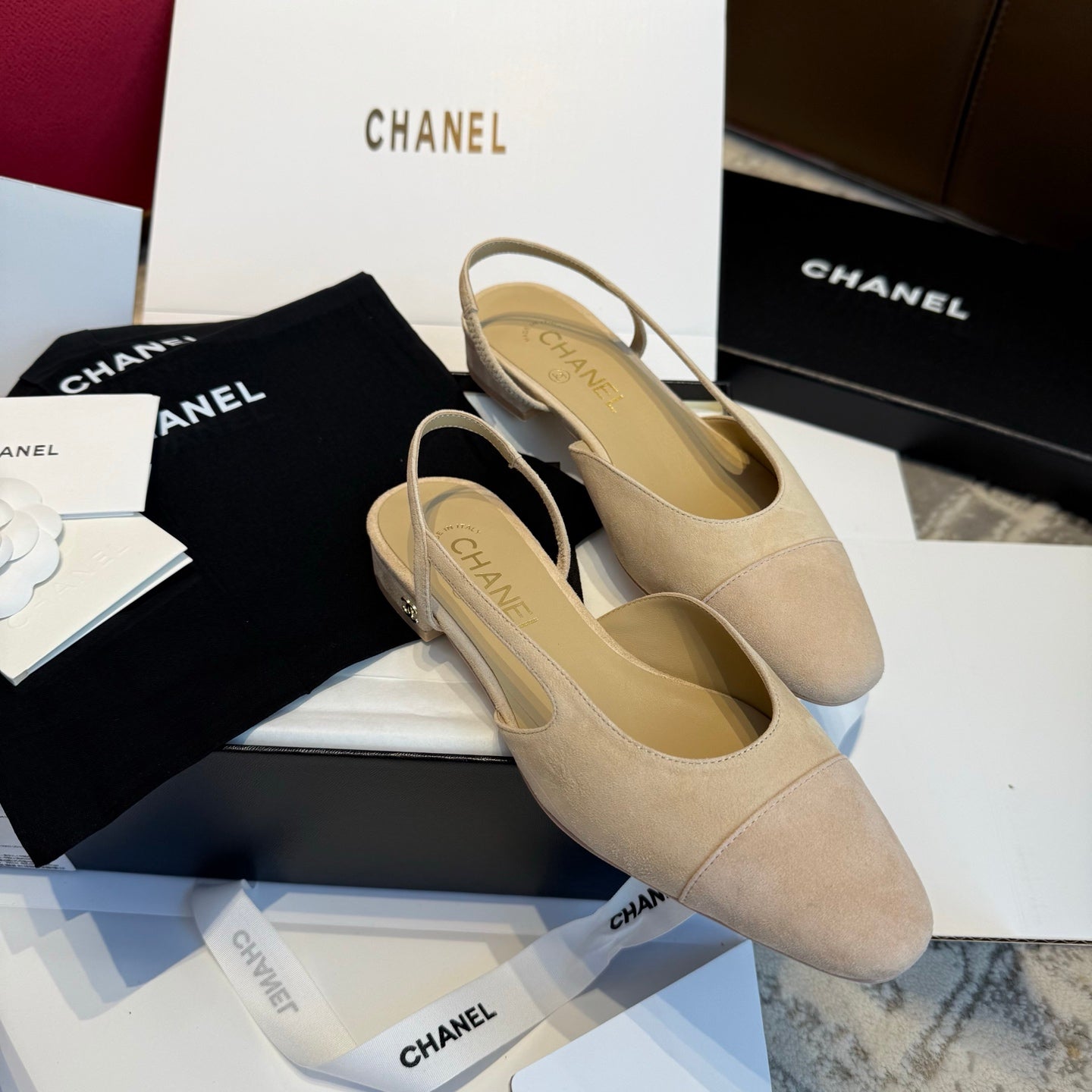 Жіночі замшеві взуття Chanel Slingback