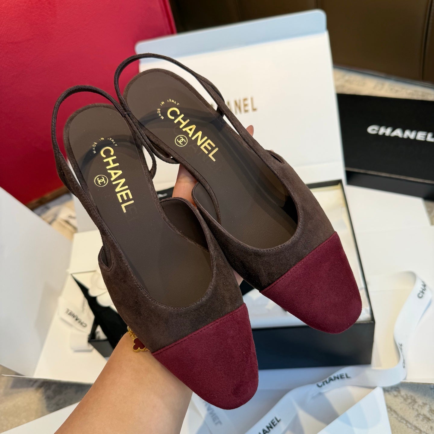 Жіночі замшеві взуття Chanel Slingback