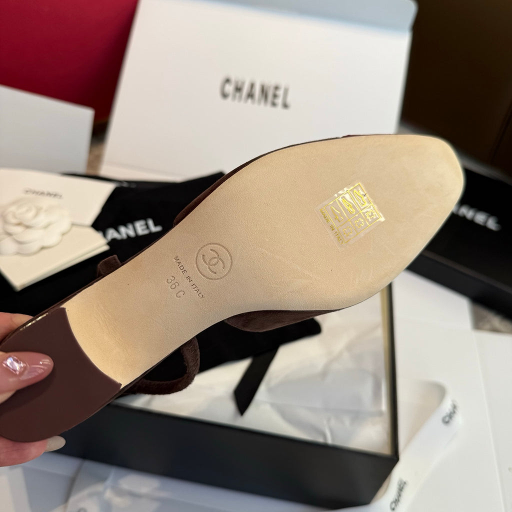 Жіночі елегантні замшеві туфлі Chanel Slingback