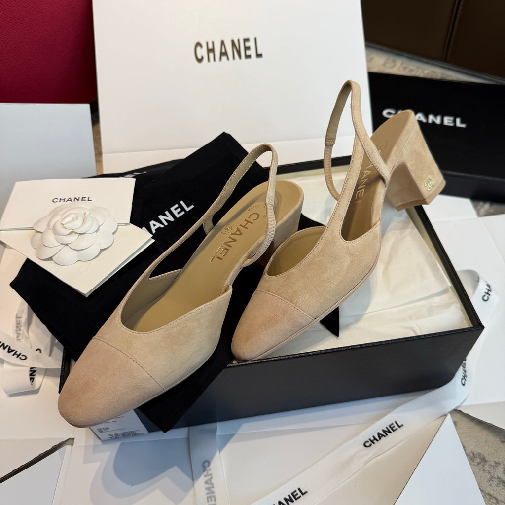 Жіночі елегантні замшеві туфлі Chanel Slingback