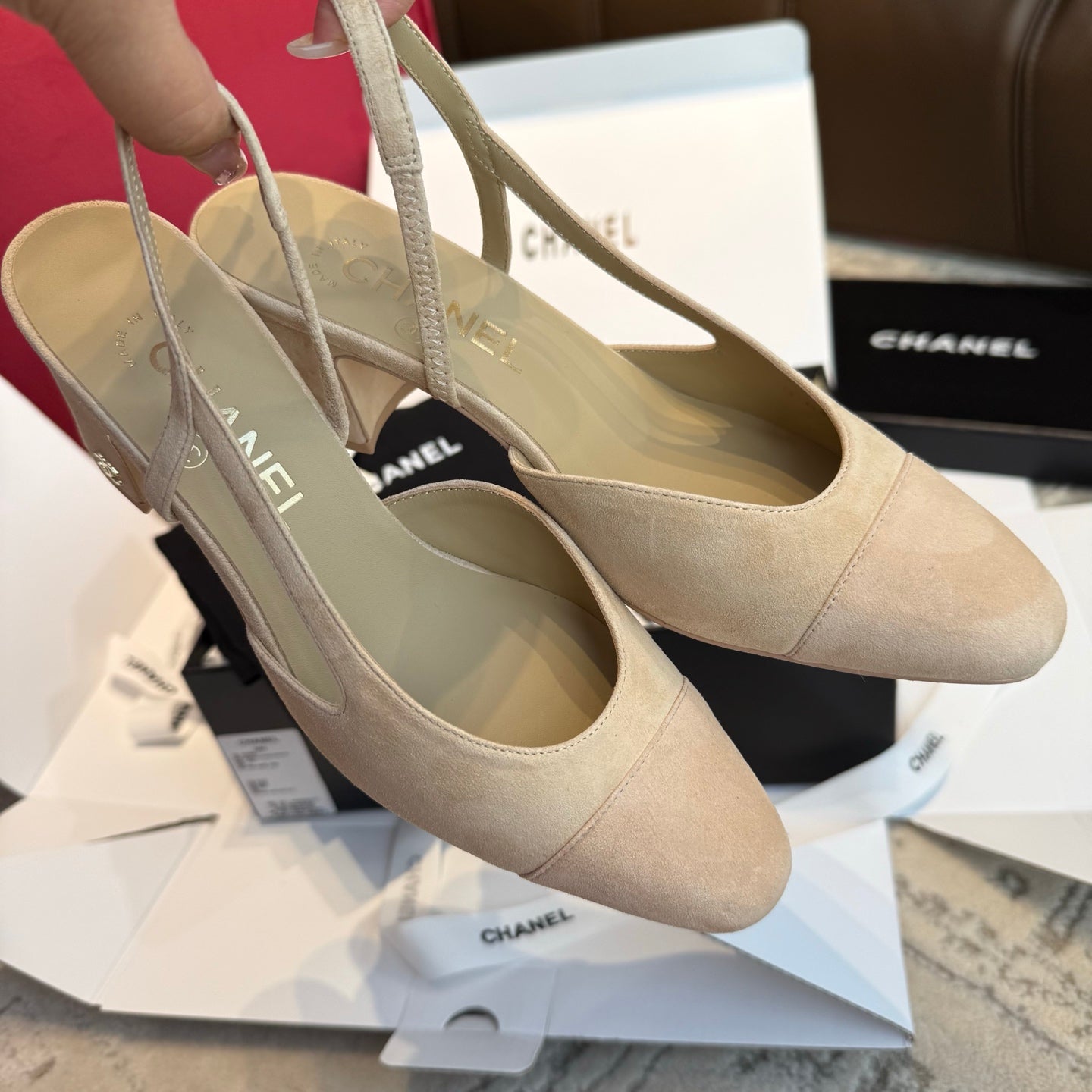 Жіночі елегантні замшеві туфлі Chanel Slingback