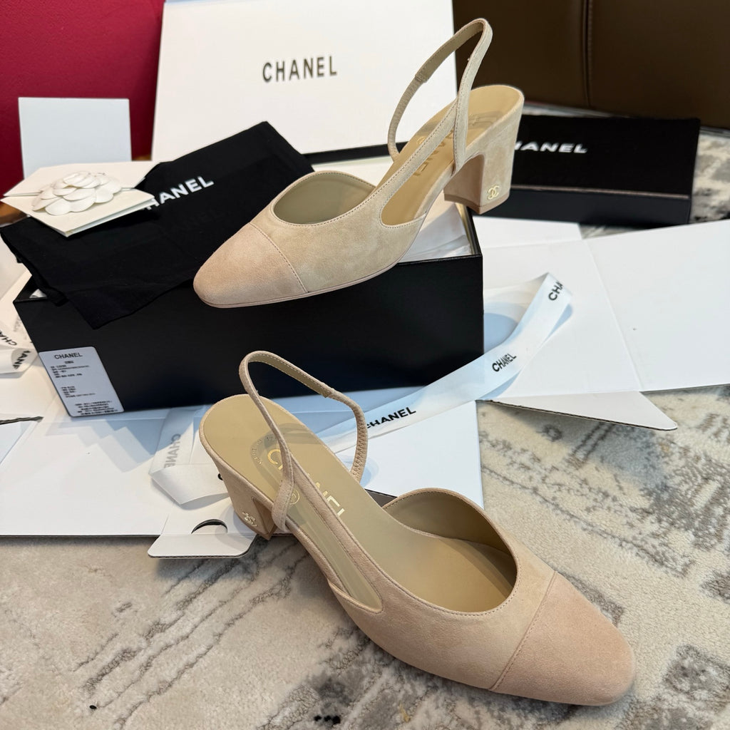 Жіночі елегантні замшеві туфлі Chanel Slingback