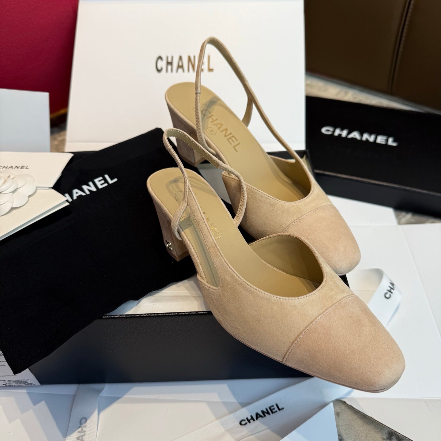 Жіночі елегантні замшеві туфлі Chanel Slingback