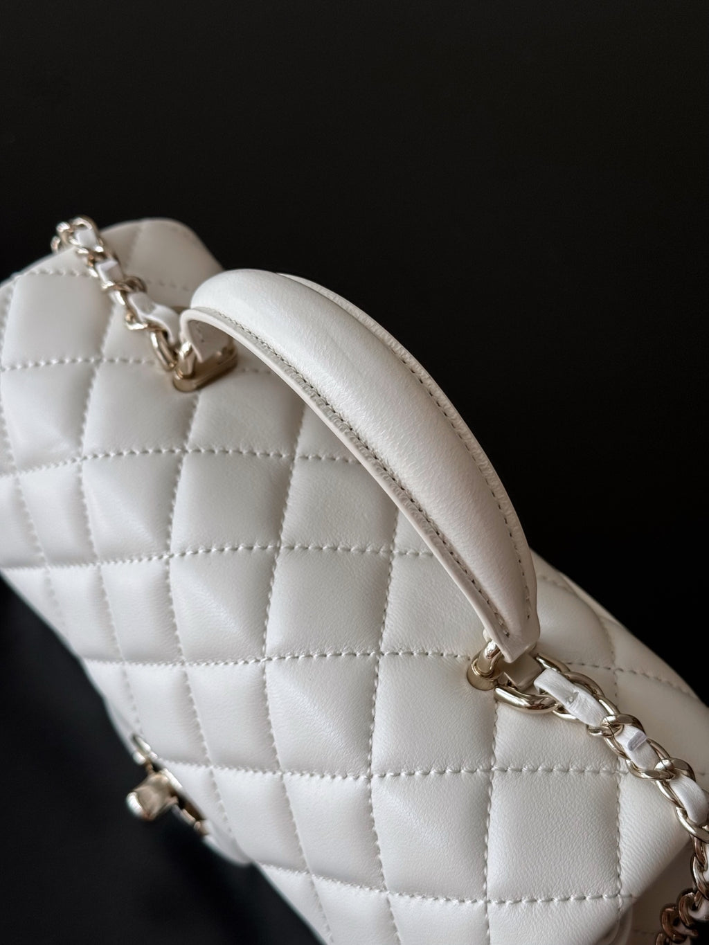 Жіноча сумка Chanel Hobo AS2431