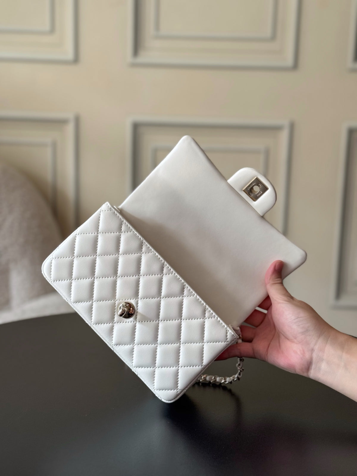Жіноча сумка Chanel Hobo AS2431